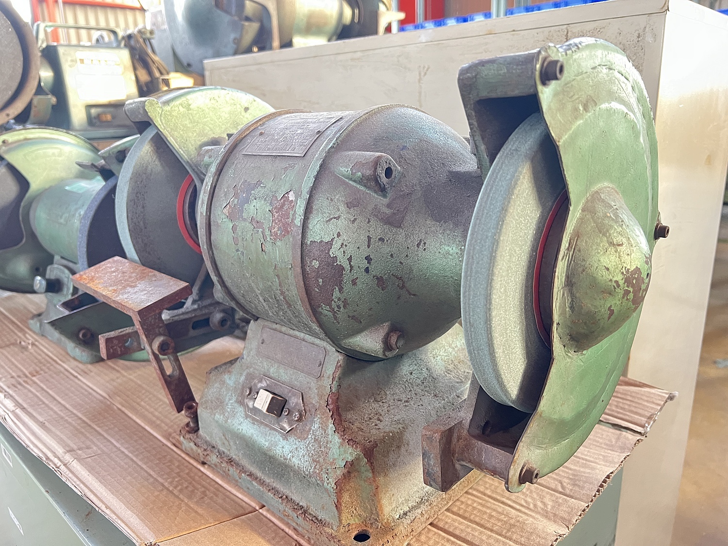 SY-255T 両頭グラインダ 1台 淀川電機製作所 【通販モノタロウ】