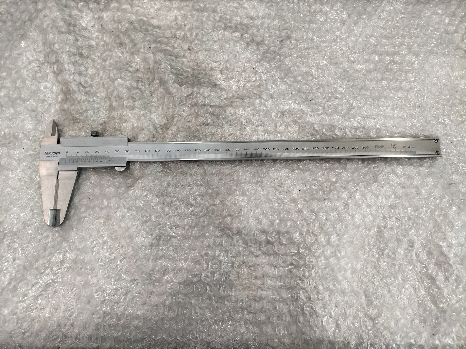 M型標準ノギス（外側測定面超硬合金チップ付き） 300mm N30W