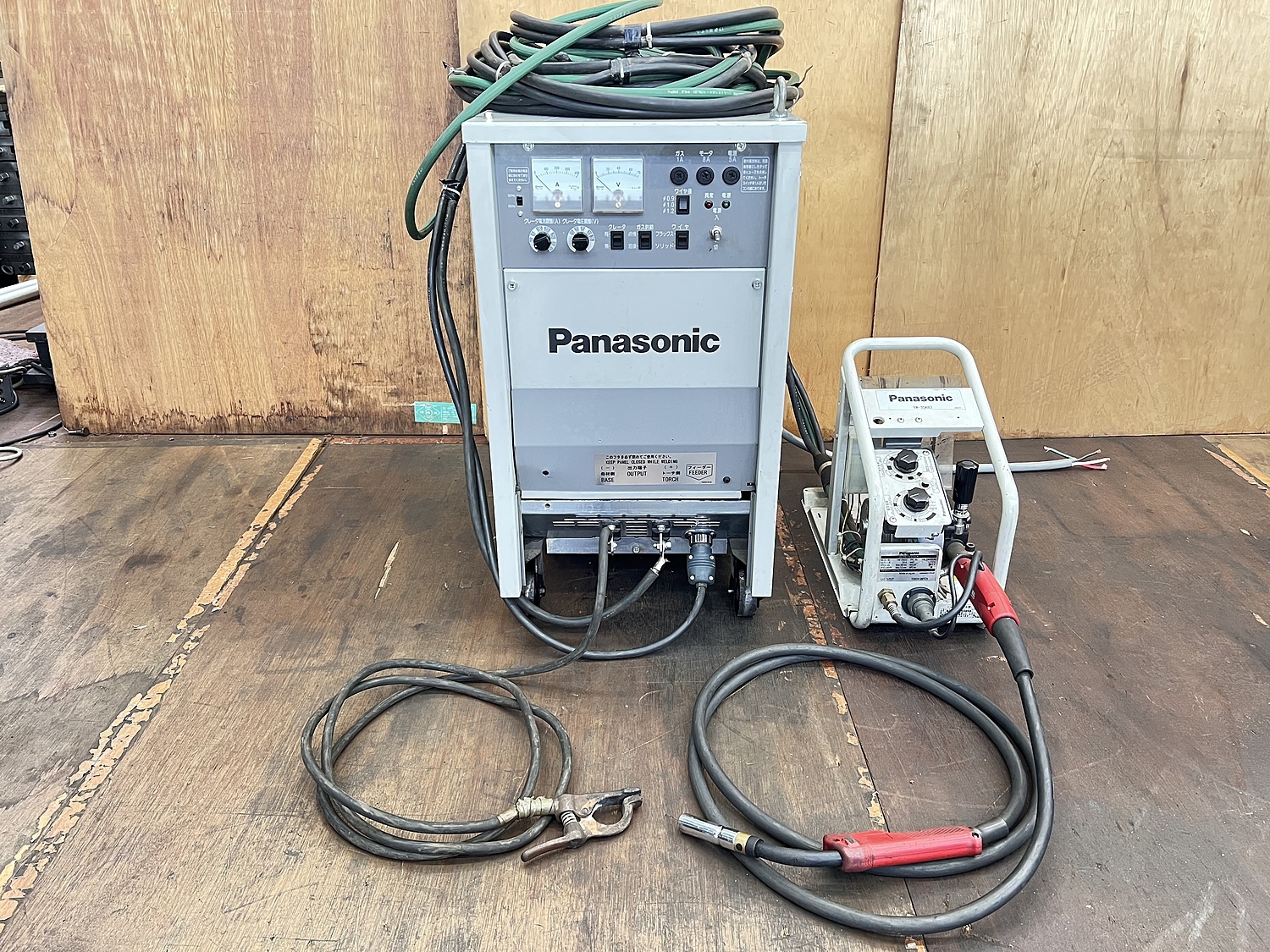 Panasonic 半自動溶接機 YD-350KR2  ★値下げしました Panasonic（パナソニック） 半自動溶接機 純正品 サイリスタ制御 YM