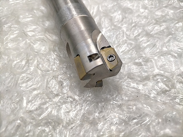 C147460 スローアウェイエンドミル -- 300R223S20_1