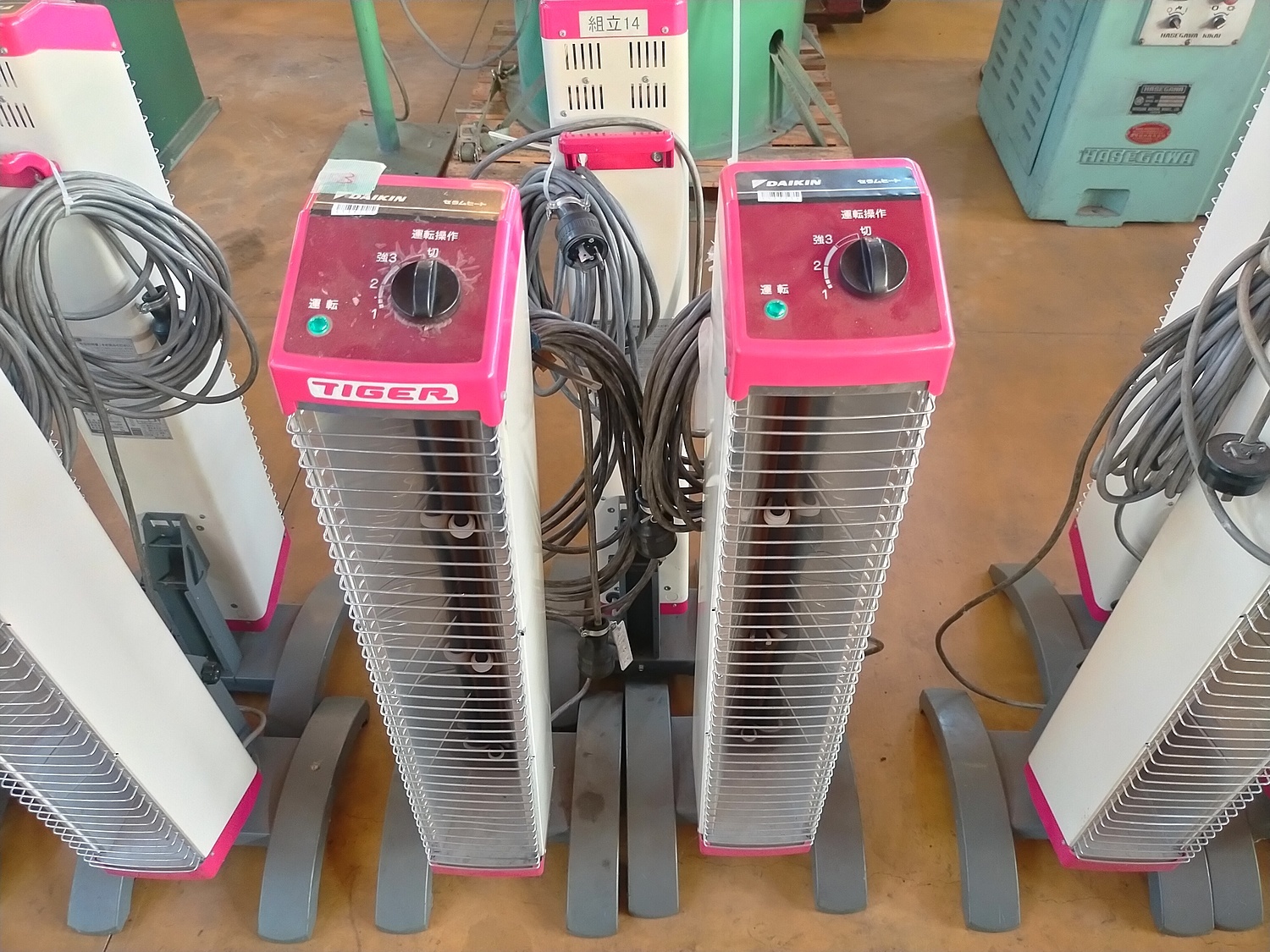 海外最新 ERKS10NV 赤外線セラムヒート暖房機 首振り機能 200V 1KW ダイキン 自動首振りタイプ