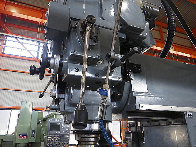 H017182 ＮＣ立フライス 牧野フライス製作所 AEV5-85_4
