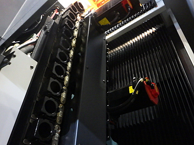 H016947 五軸加工機 牧野フライス製作所 D500_14