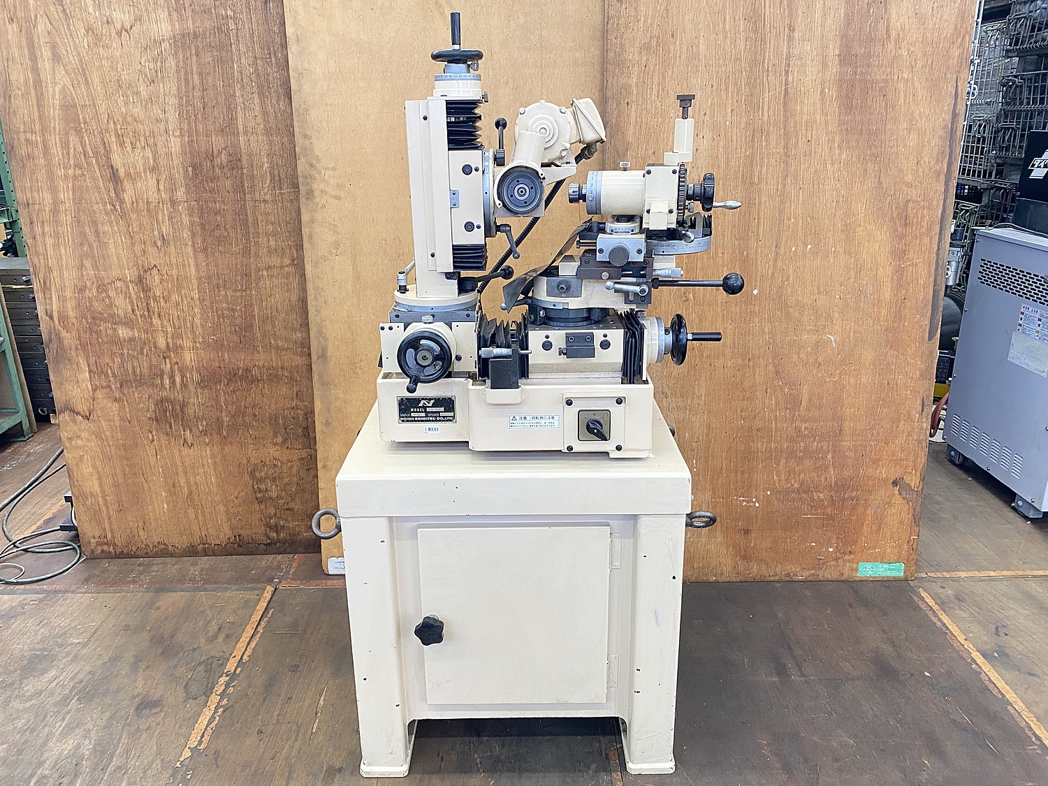 C152241 工具研削盤 日本精密 EG-100 | 株式会社 小林機械