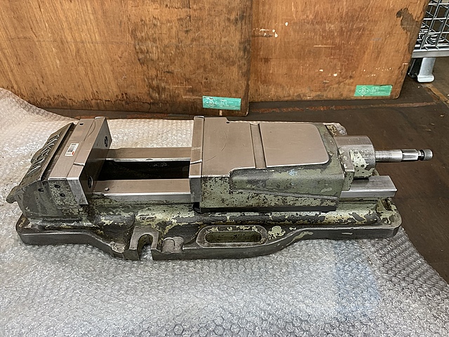 C152471 油圧バイス 武田機械 TK-150HVS