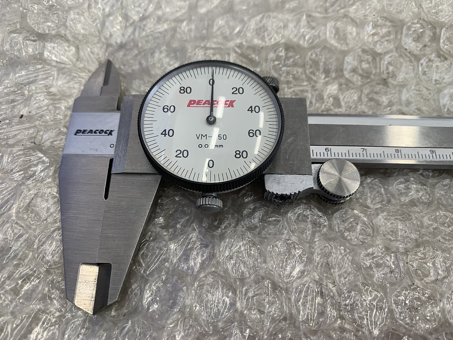 日本測定工具デジタルノギスプロマックス200ミリ 噎せ