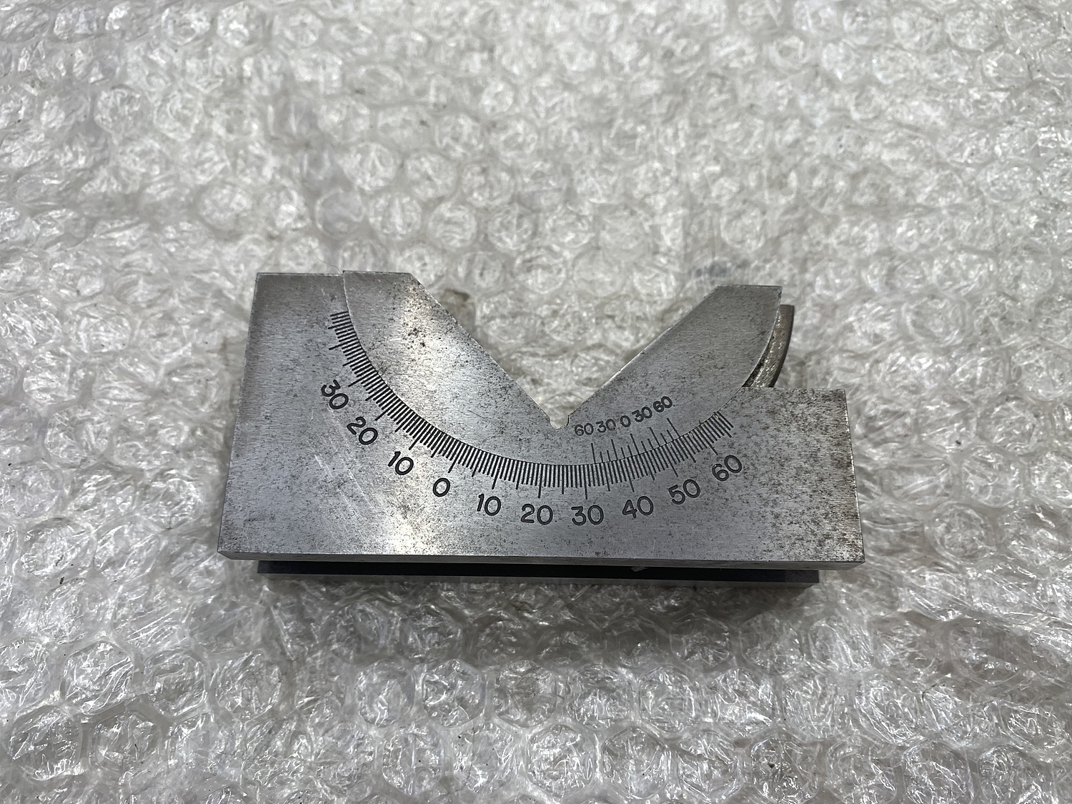 C154291 スイベルVブロック -- | 株式会社 小林機械