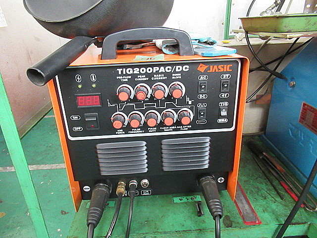 G005181 ＴＩＧ溶接機 -- TIG200PAC/DC_0