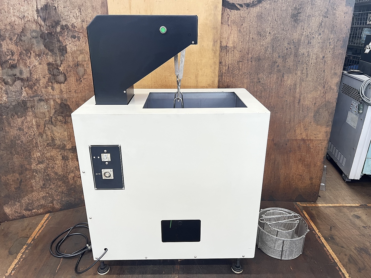 C155135 切粉除去専用機 飛羽山 MAGIC SHAKER | 株式会社 小林機械