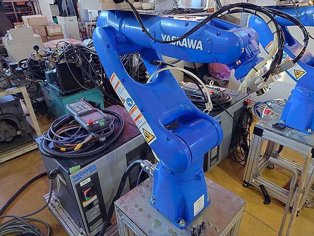 P008422 ロボット 安川 MOTOMAN-GP7_0