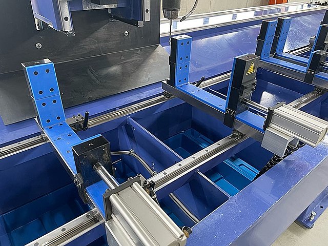 H018503 ＮＣサッシ加工機 フジ産業 FB-5000-12-ATC_5