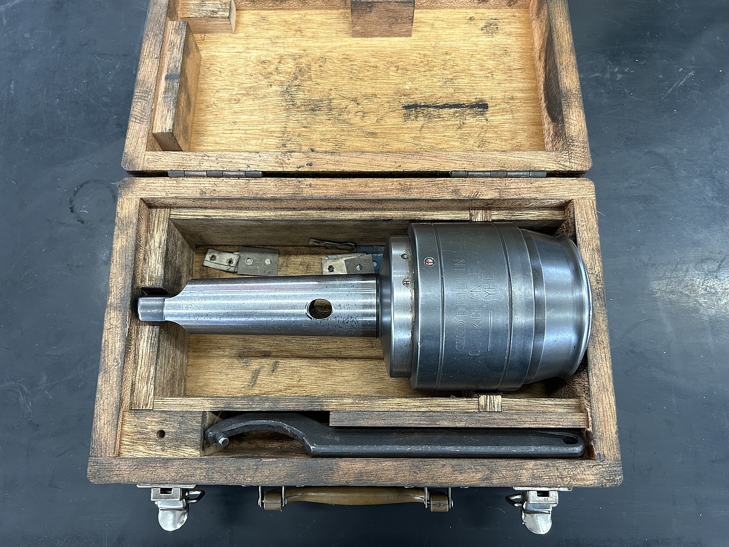 t557☆MT5 69mm ドリル(テーパーシャンクドリル φ53.5 x t557☆MT5 69mm ドリル(テーパーシャンクドリル φ53.5 x