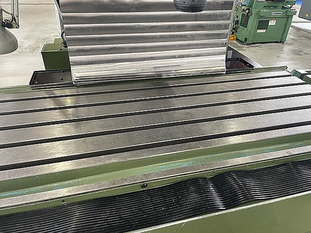 H018504 ＮＣ立フライス 牧野フライス製作所 AEV5-85_6