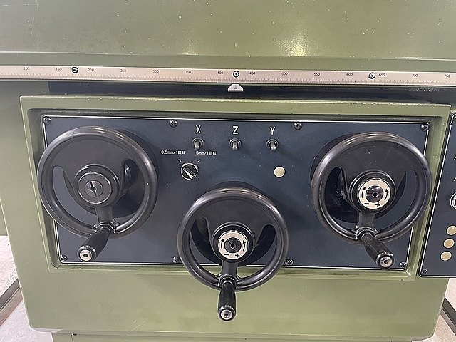 H018504 ＮＣ立フライス 牧野フライス製作所 AEV5-85_7