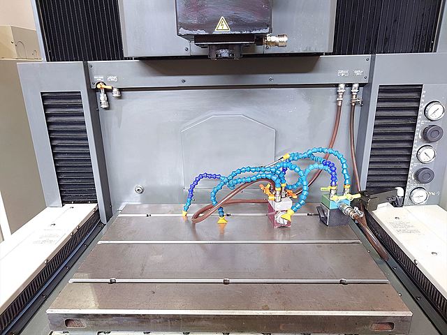 P008614 ＮＣ放電加工機 三菱電機 EA12VM_2