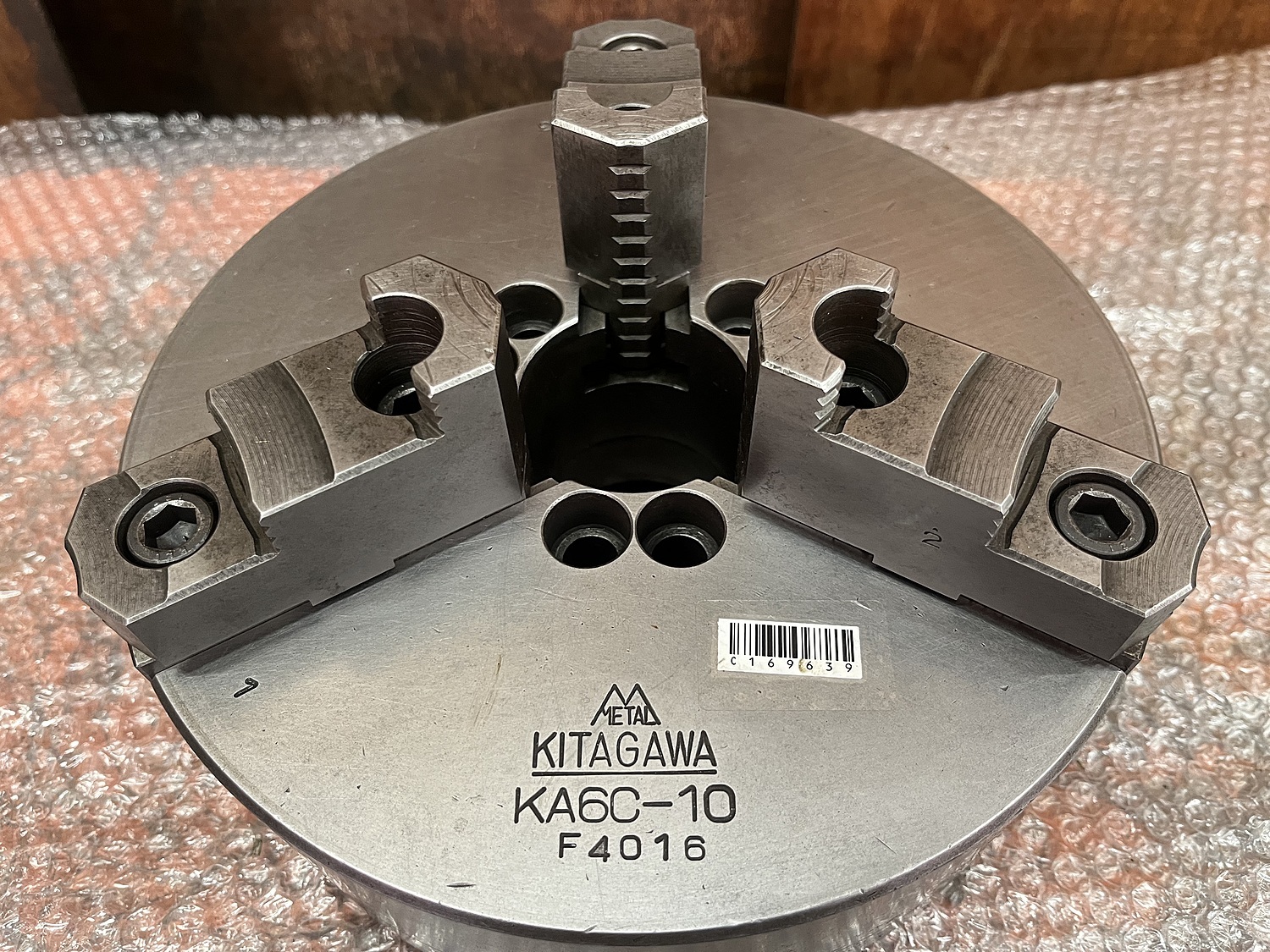 スクロールチャック　(KA6C-10) 　(外径)約254mm C169639 スクロールチャック 北川 KA6C-10 | 株式会社 小林機械