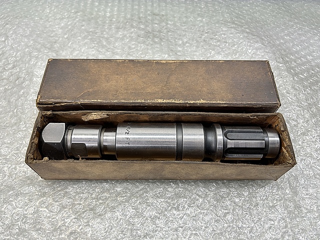 C145555 フロート付タップホルダー BIG T33-P1/2FT_0