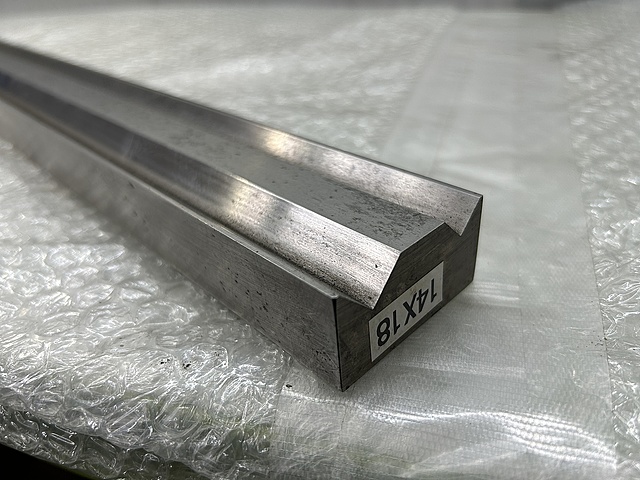C156789 金型 --_1