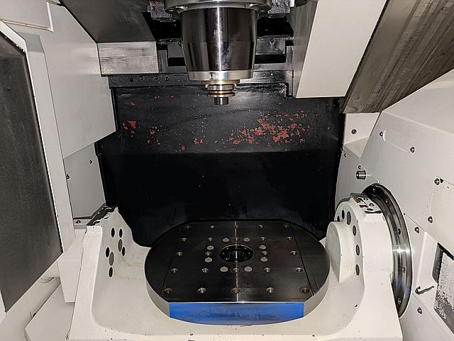 P008763 五軸加工機 ヤマザキマザック VARIAXIS J-500_2