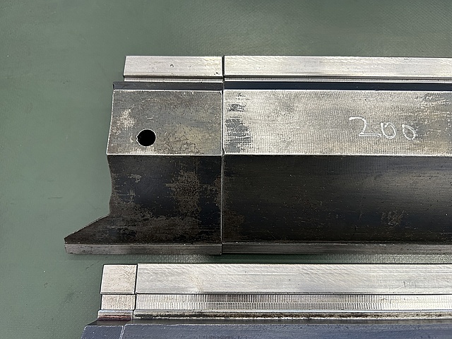 C129350 金型 アマダ 45_6