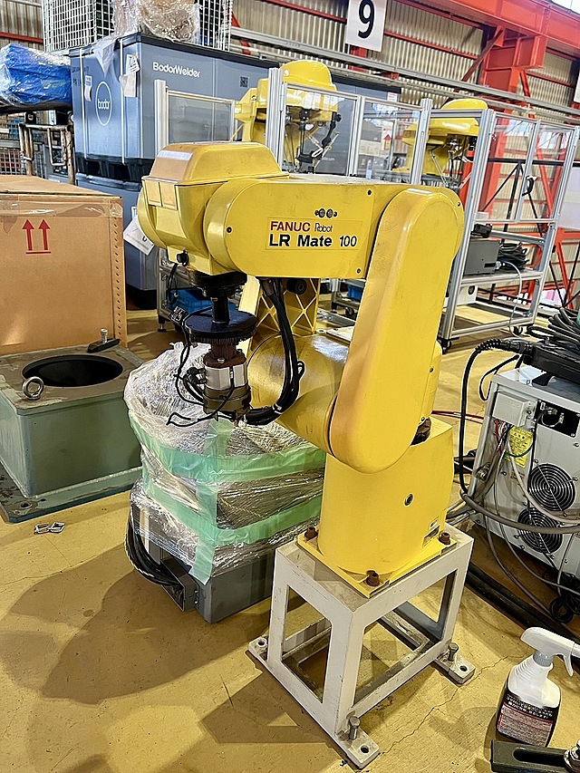 P008825 ロボット ファナック LR Mate 100