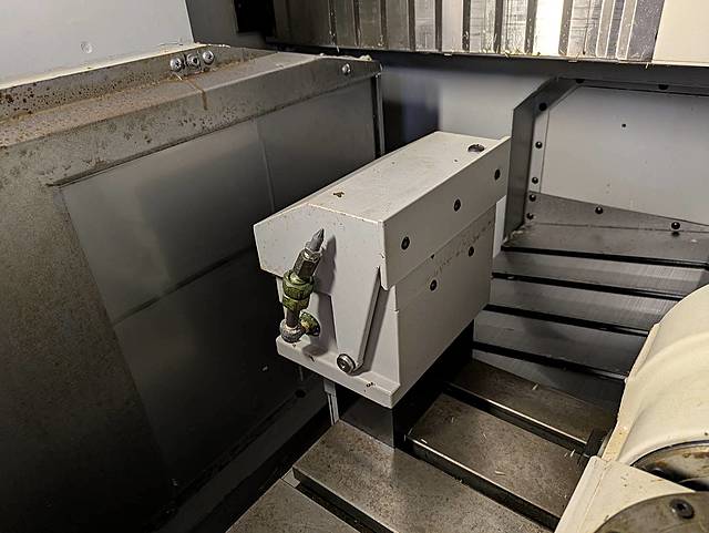 P008313 五軸加工機 牧野フライス製作所 V22-5XR_6