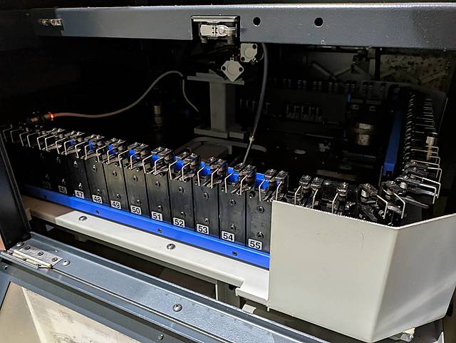 P008313 五軸加工機 牧野フライス製作所 V22-5XR_12