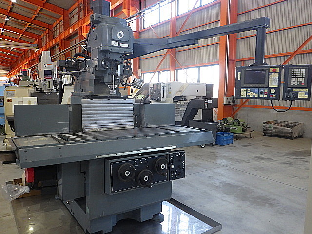 H019003 ＮＣ立フライス 牧野フライス製作所 AEV4A-85