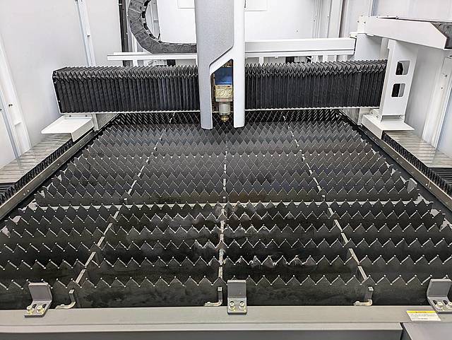 P008822 ファイバーレーザー加工機 bodor C3-12kw_5