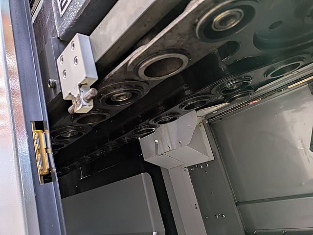 P008371 立型マシニングセンター OKK VP400_14