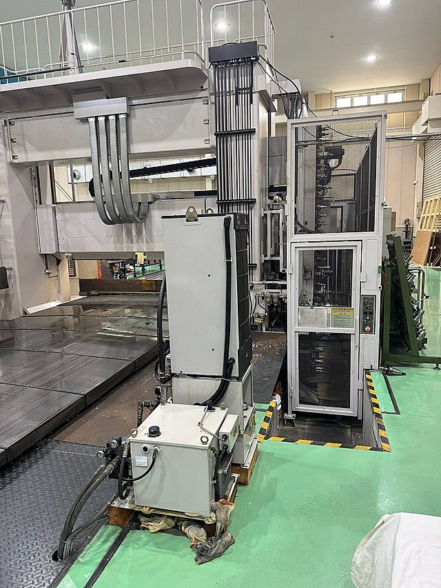G005697 門型マシニングセンター オークマ MCR-A5C_2