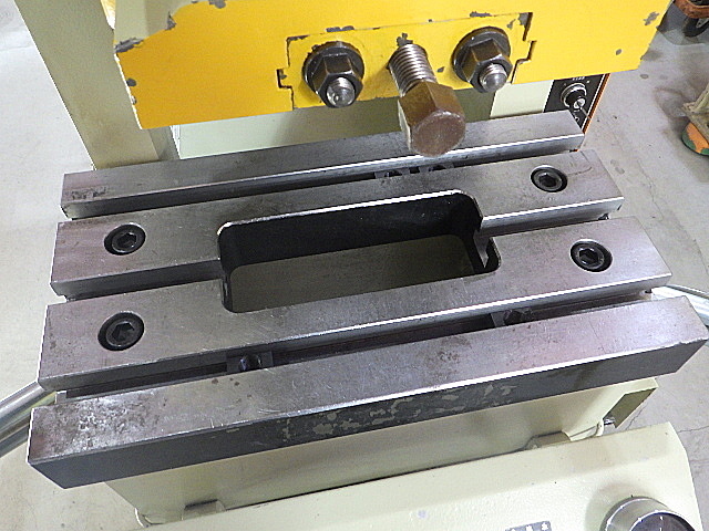 H019136 Ｃ型プレス コマツ OBS25-3BM_2