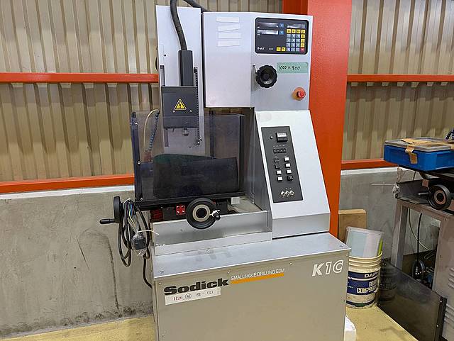 P008914 細穴放電加工機 ソディック K1C