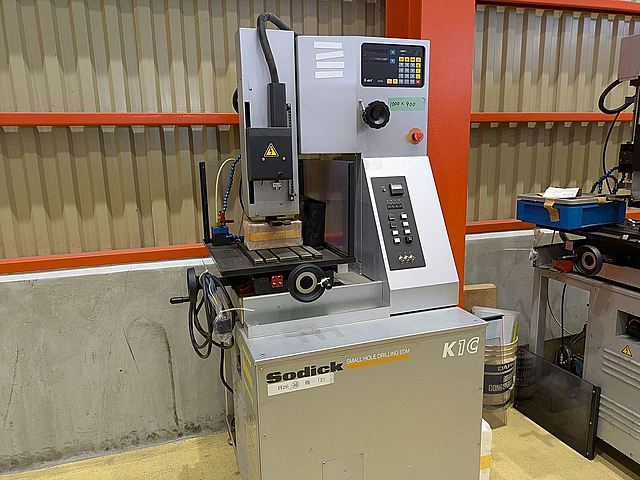 P008914 細穴放電加工機 ソディック K1C