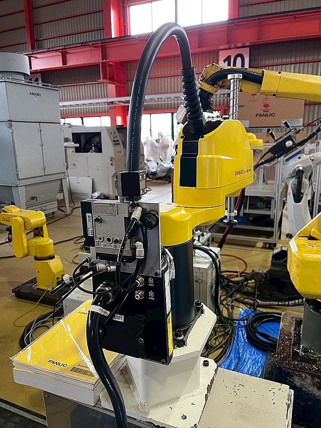 P008896 スカラロボット ファナック SR-3iA_2