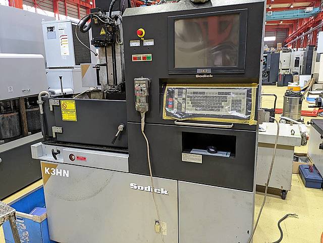 P008923 ＮＣ細穴放電加工機 ソディック K3HN