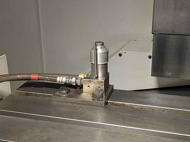 P008899 立型マシニングセンター オークマ MILLAC-561VⅡ_4