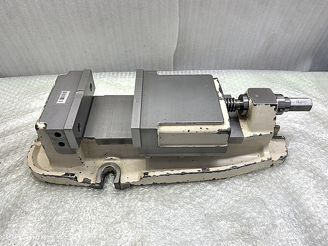 C176502 マシンバイス 津田駒 VG-150_0