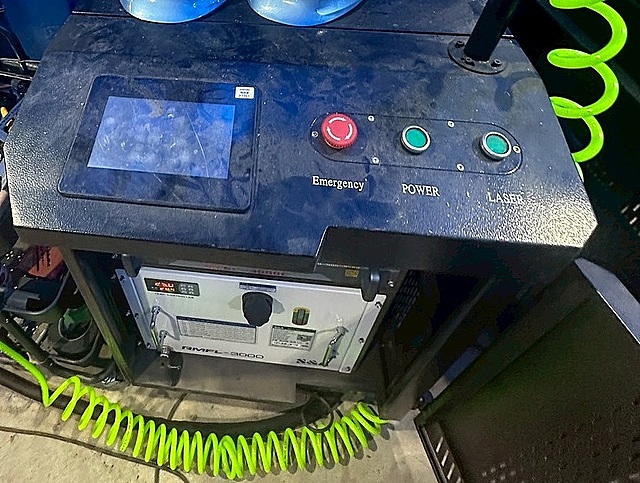 G005788 ファイバーレーザー加工機 AccTek AKQH-3000_1