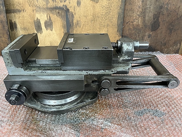 C176811 万能傾斜マシンバイス 津田駒 VA-125