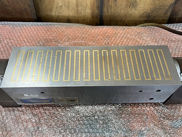 C177845 可傾形電磁チャック 黒田精工 KE7-1138UR-K1A_1