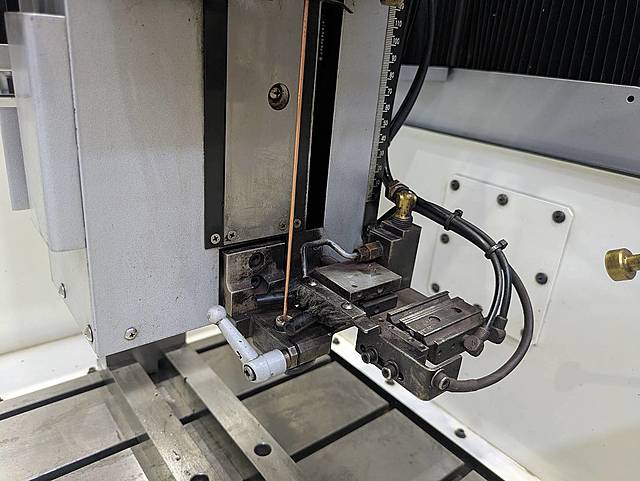 P008923 ＮＣ細穴放電加工機 ソディック K3HN_4