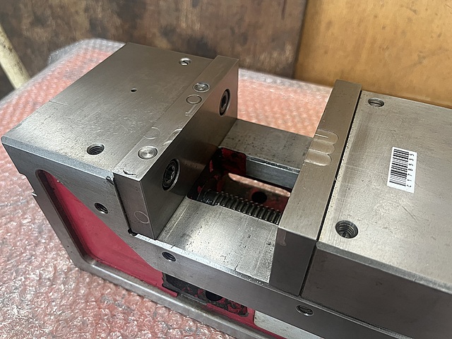 C178535 ロックタイト油圧バイス ナベヤ FA VISE125_1