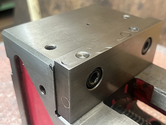 C178535 ロックタイト油圧バイス ナベヤ FA VISE125_2