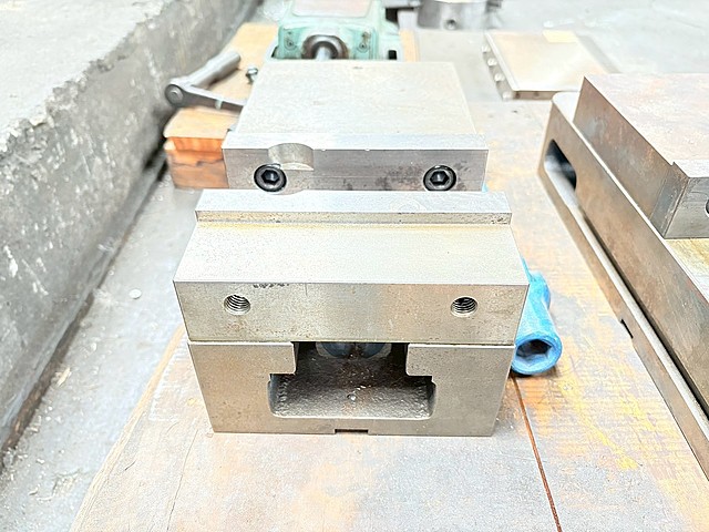 G005882 精密バイス ナベヤ_1