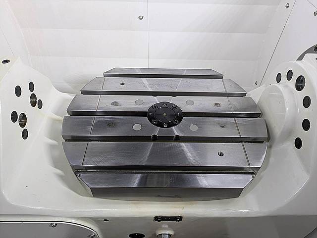 P008948 五軸加工機 ヤマザキマザック VARIAXIS J-500_4