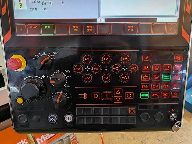 P008948 五軸加工機 ヤマザキマザック VARIAXIS J-500_7