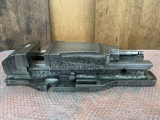 C179404 油圧バイス 武田機械 TK-150HVS