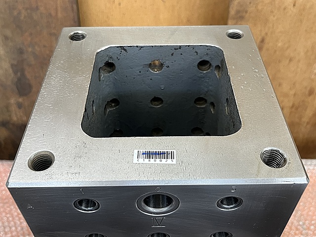 C180025 4面イケール Venlic_1