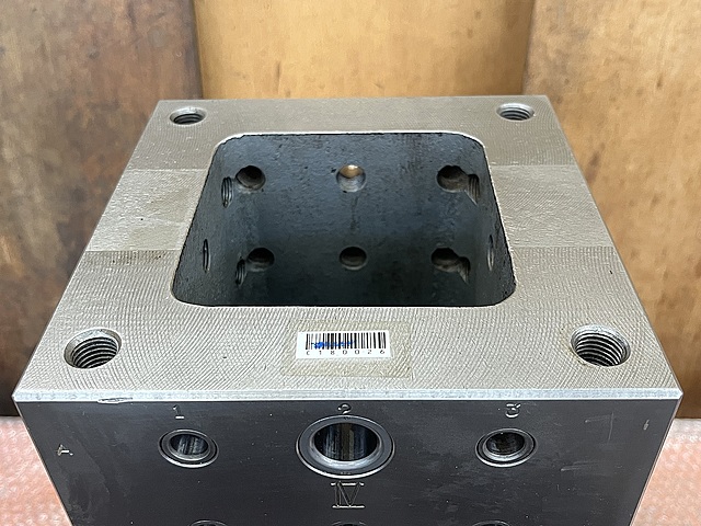 C180026 4面イケール Venlic_1